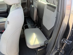 Used 2017  Toyota Tacoma 4WD Access Cab SR Auto at House of Carz near Rochester&comma; IN