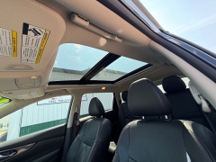 Used 2016  Nissan Rogue 4d SUV AWD SL at House of Carz near Rochester&comma; IN