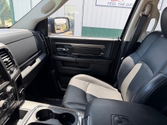 Used 2017  Ram 1500 4WD Crew Cab Sport at House of Carz near Rochester&comma; IN