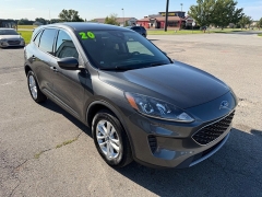 Used 2020  Ford Escape 4d SUV AWD SE at House of Carz near Rochester&comma; IN