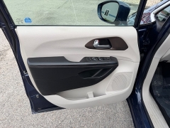 Used 2018  Chrysler Pacifica 4d Wagon Touring L Plus at House of Carz near Rochester&comma; IN