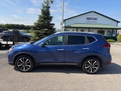Used 2018  Nissan Rogue 4d SUV AWD SL at House of Carz near Rochester&comma; IN