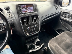 Used 2018  Dodge Grand Caravan 4d Wagon SE at House of Carz near Rochester&comma; IN