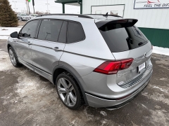Used 2021  Volkswagen Tiguan 2&period;0T SE R-Line Black 4MOTION at House of Carz near Rochester&comma; IN