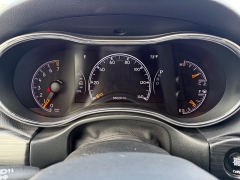 Used 2020  Jeep Grand Cherokee 4d SUV 4WD Laredo Altitude at House of Carz near Rochester&comma; IN