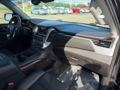 Used 2018  GMC Yukon 4d SUV 4WD SLT at House of Carz near Rochester&comma; IN
