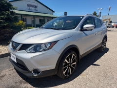 Used 2018  Nissan Rogue Sport 4d SUV AWD SL &lpar;2018&period;5&rpar; at House of Carz near Rochester&comma; IN