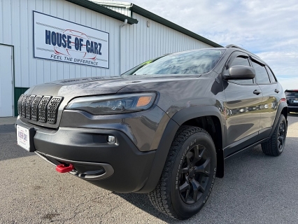 Used 2019 Jeep Cherokee 4d SUV 4WD Trailhawk 3.2L at House of Carz near Rochester, IN