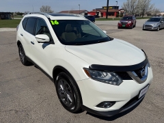 Used 2016  Nissan Rogue 4d SUV AWD SL at House of Carz near Rochester&comma; IN