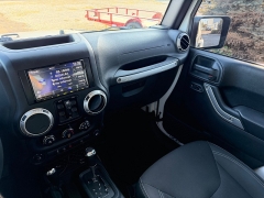 Used 2016 Jeep Wrangler Unlimited 4d Convertible Sahara at House of Carz near Rochester, IN