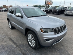 Used 2017 Jeep Grand Cherokee 4d SUV 4WD Limited at House of Carz near Rochester, IN