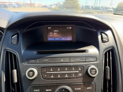 Used 2016  Ford Focus 4d Sedan SE at House of Carz near Rochester&comma; IN