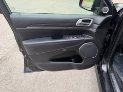 Used 2018  Jeep Grand Cherokee 4d SUV 2WD Overland V6 High Altitude at House of Carz near Rochester&comma; IN