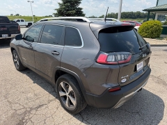 Used 2019  Jeep Cherokee 4d SUV 4WD Limited 3&period;2L at House of Carz near Rochester&comma; IN