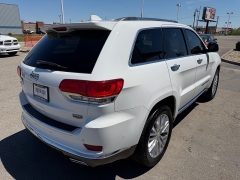 Used 2018  Jeep Grand Cherokee 4d SUV 4WD Summit V6 at House of Carz near Rochester&comma; IN
