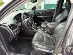 Used 2019  Jeep Cherokee 4d SUV 4WD Limited 3&period;2L at House of Carz near Rochester&comma; IN
