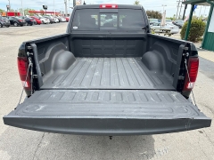 Used 2022 Ram 1500 Classic 4WD Warlock Crew Cab 5'7" Box at House of Carz near Rochester, IN