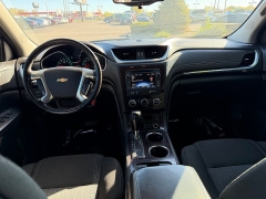 Used 2017  Chevrolet Traverse 4d SUV FWD LT w/1LT at House of Carz near Rochester, IN