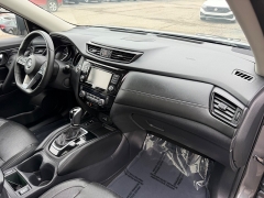 Used 2019  Nissan Rogue 4d SUV AWD SL at House of Carz near Rochester&comma; IN