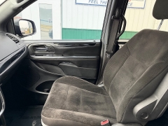 Used 2018  Dodge Grand Caravan 4d Wagon SE at House of Carz near Rochester&comma; IN