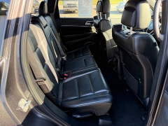 Used 2019  Jeep Grand Cherokee 4d SUV 4WD Limited V6 at House of Carz near Rochester, IN