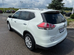 Used 2016 Nissan Rogue 4d SUV FWD SV at House of Carz near Rochester, IN