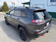 Used 2020  Jeep Cherokee 4d SUV 4WD Trailhawk Elite 3&period;2L at House of Carz near Rochester&comma; IN