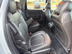 Used 2015  Chevrolet Traverse 4d SUV AWD LT2 at House of Carz near Rochester&comma; IN