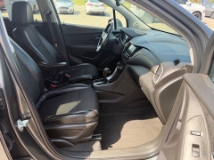 Used 2020  Chevrolet Trax 4d SUV AWD LT at House of Carz near Rochester&comma; IN