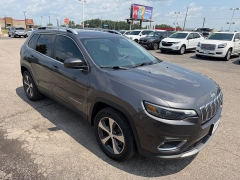 Used 2019  Jeep Cherokee 4d SUV 4WD Limited 3&period;2L at House of Carz near Rochester&comma; IN