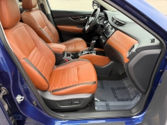 Used 2018  Nissan Rogue 4d SUV AWD SL at House of Carz near Rochester&comma; IN