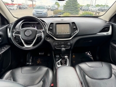 Used 2015  Jeep Cherokee 4d SUV 4WD Trailhawk V6 at House of Carz near Rochester&comma; IN