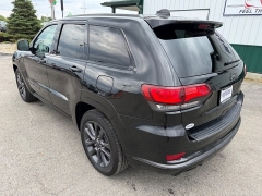 Used 2018  Jeep Grand Cherokee 4d SUV 2WD Overland V6 High Altitude at House of Carz near Rochester&comma; IN