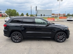 Used 2018  Jeep Grand Cherokee 4d SUV 2WD Overland V6 High Altitude at House of Carz near Rochester&comma; IN