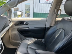 Used 2019 Chrysler Pacifica 4d Wagon Limited at House of Carz near Rochester, IN