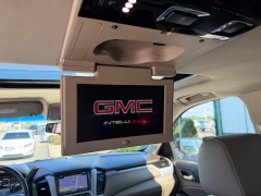 Used 2019  GMC Yukon XL 4d SUV 4WD SLT at House of Carz near Rochester&comma; IN