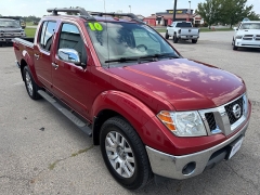 Used 2010  Nissan Frontier 4WD Crew Cab LE at House of Carz near Rochester&comma; IN