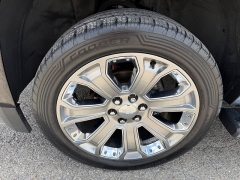 Used 2017  Chevrolet Tahoe 4d SUV 4WD LT at House of Carz near Rochester&comma; IN