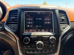 Used 2018  Jeep Grand Cherokee 4d SUV 4WD Summit V6 at House of Carz near Rochester&comma; IN