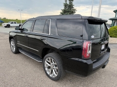 Used 2018  GMC Yukon 4d SUV 4WD SLT at House of Carz near Rochester&comma; IN