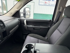 Used 2013  Chevrolet Silverado 2500 4WD Crew Cab LT at House of Carz near Rochester&comma; IN