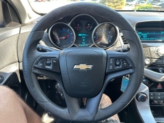 Used 2016  Chevrolet Cruze Limited 4d Sedan LT w/1LT Auto at House of Carz near Rochester, IN