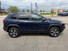 Used 2016  Jeep Cherokee 4d SUV 4WD Trailhawk V6 at House of Carz near Rochester&comma; IN