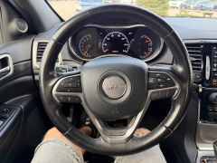 Used 2020  Jeep Grand Cherokee 4d SUV 4WD Laredo Altitude at House of Carz near Rochester&comma; IN