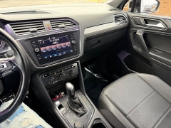 Used 2021  Volkswagen Tiguan 2&period;0T SE R-Line Black 4MOTION at House of Carz near Rochester&comma; IN