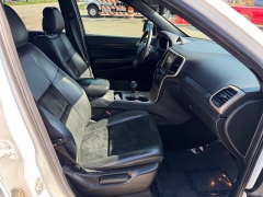 Used 2015  Jeep Grand Cherokee 4d SUV 4WD Laredo at House of Carz near Rochester&comma; IN