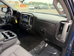 Used 2018  Chevrolet Silverado 1500 4WD Crew Cab LT Z71 at House of Carz near Rochester&comma; IN