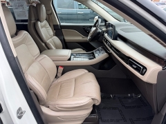 Used 2020  Lincoln Aviator 4d SUV AWD Grand Touring at House of Carz near Rochester&comma; IN