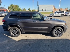 Used 2019  Jeep Grand Cherokee 4d SUV 4WD Limited V6 at House of Carz near Rochester, IN