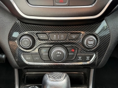 Used 2019  Jeep Cherokee 4d SUV 4WD Trailhawk 3.2L at House of Carz near Rochester, IN